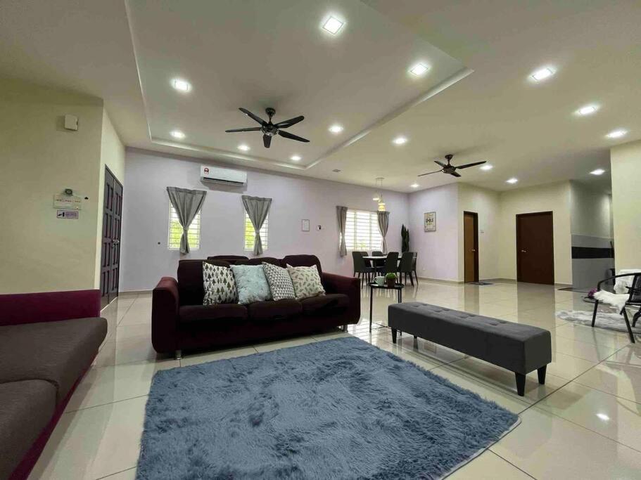 Titihouse Spacious Semi-D for 10 pax near Iconcity Autocity (Bukit Mertajam)