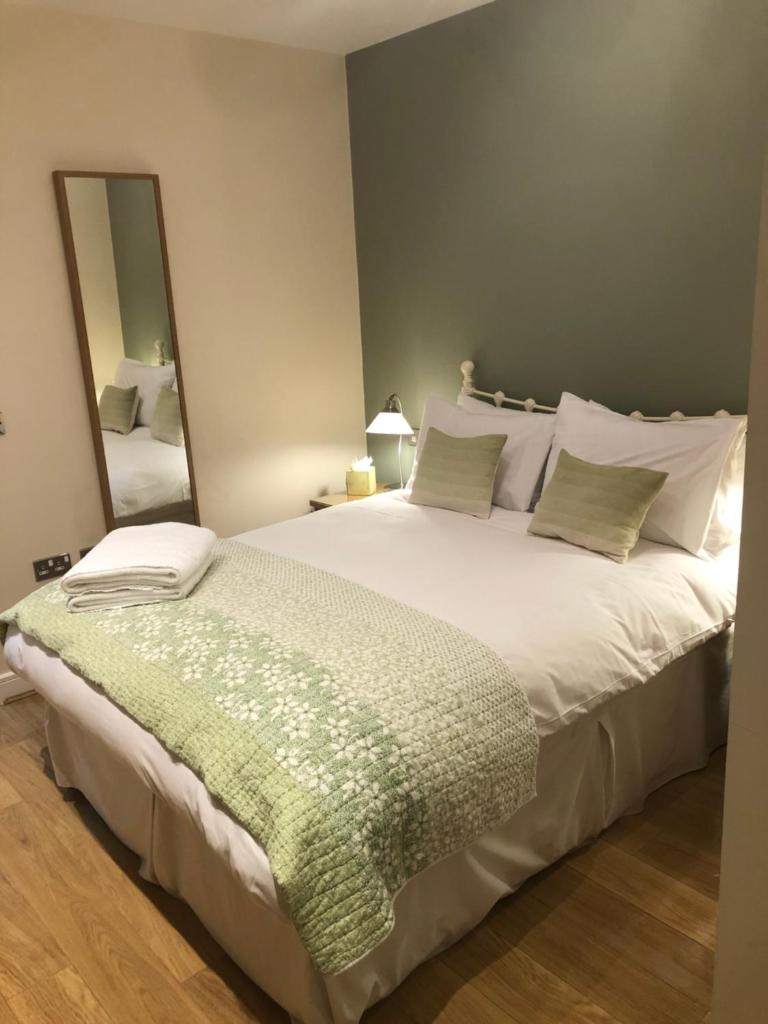 Number 10 Serviced Apartment - Chapel