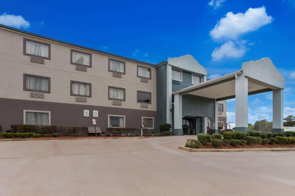 Quality Inn & Suites Pearl-Jackson (Pearl)
