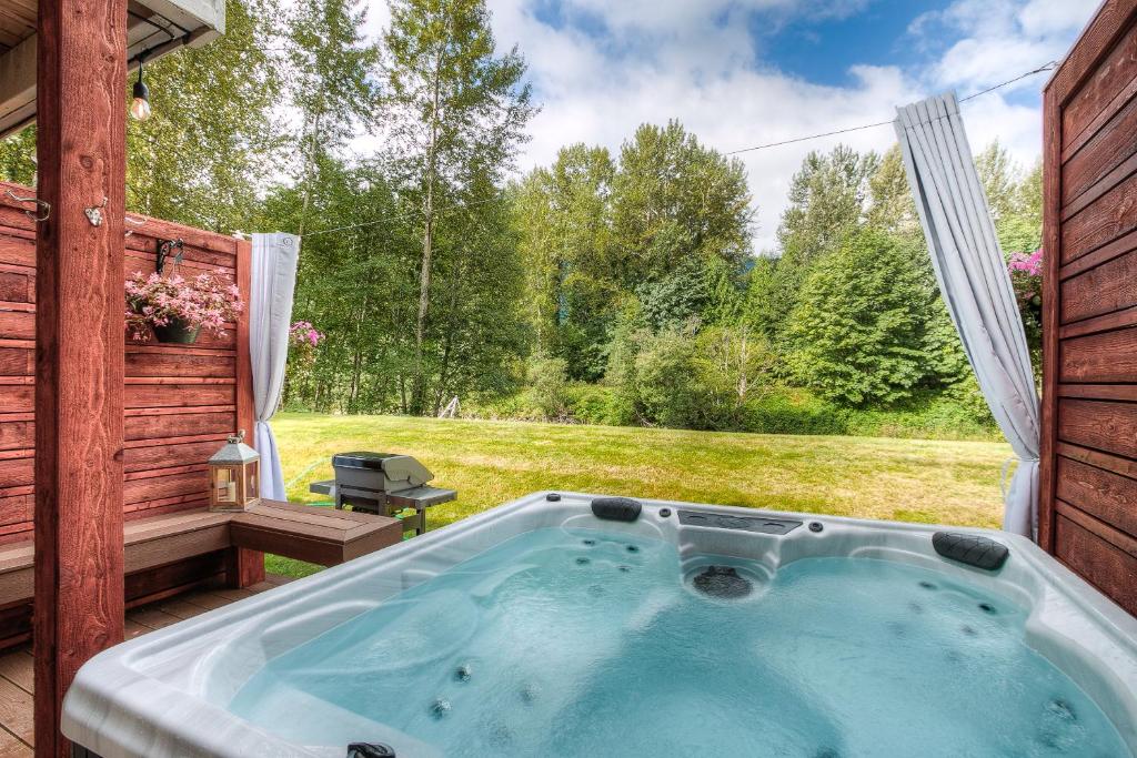 Moon River Suites #1 (North Bend)