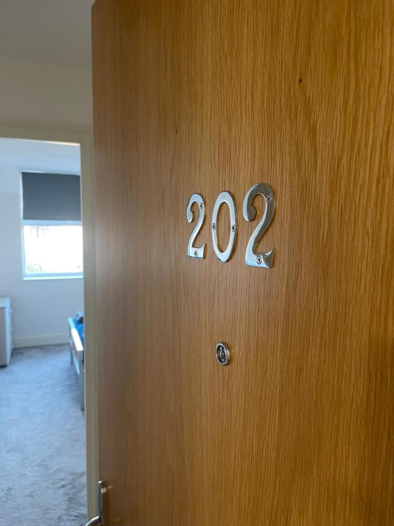 #0202 One Bedroom serviced apartment-Free parking