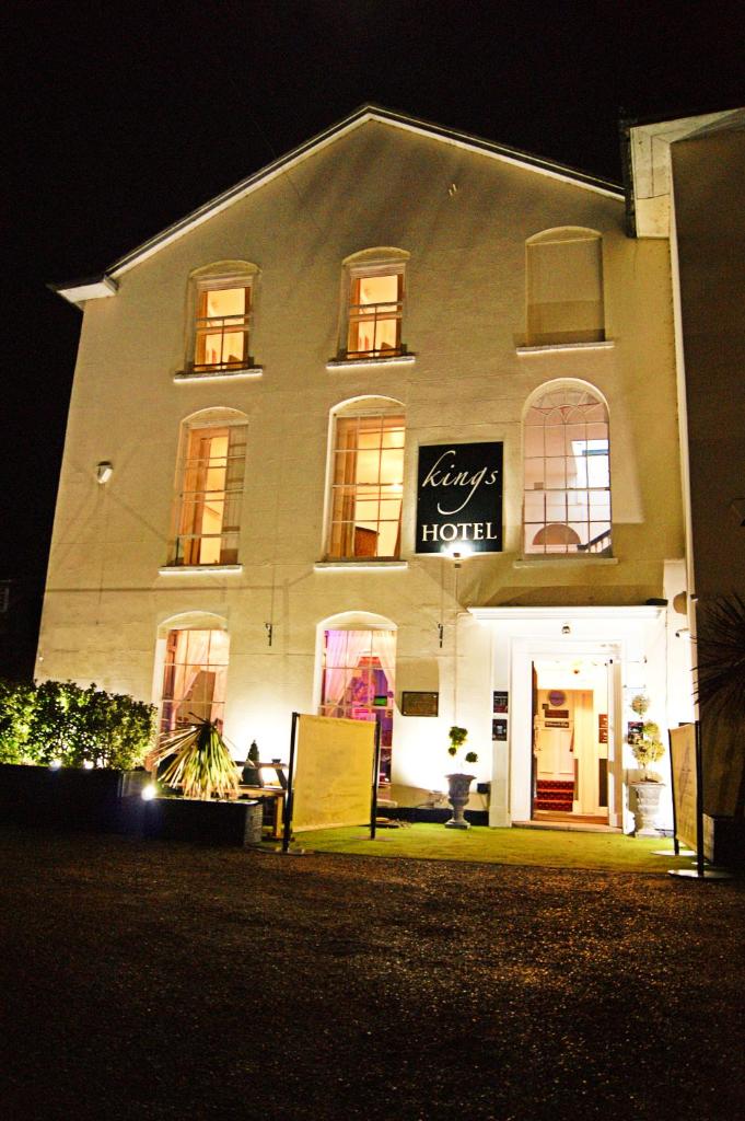 Kings Hotel (Newmarket)