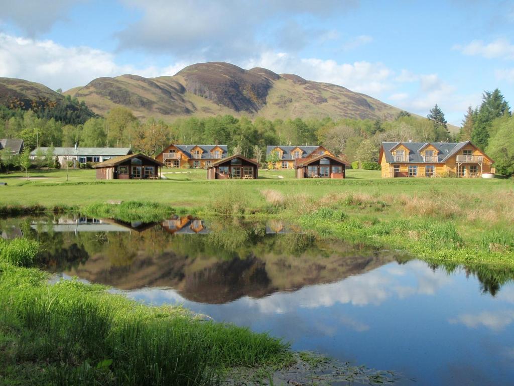 Loch Lomond Waterfront Luxury Lodges (Balmaha)