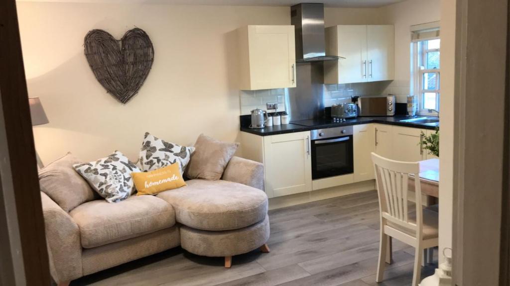 2 Bedroom duplex apartment (Bawtry)