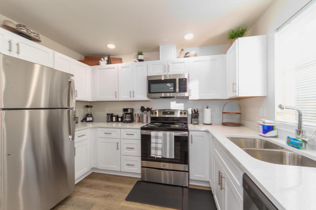 Brand New 2 Bd 1 Bth Apartment Near SCC & Gonzaga
