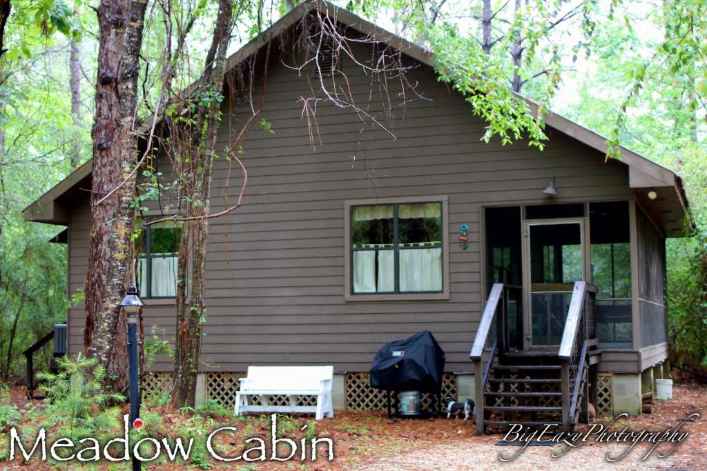 The Meadow Cabin (Folsom)