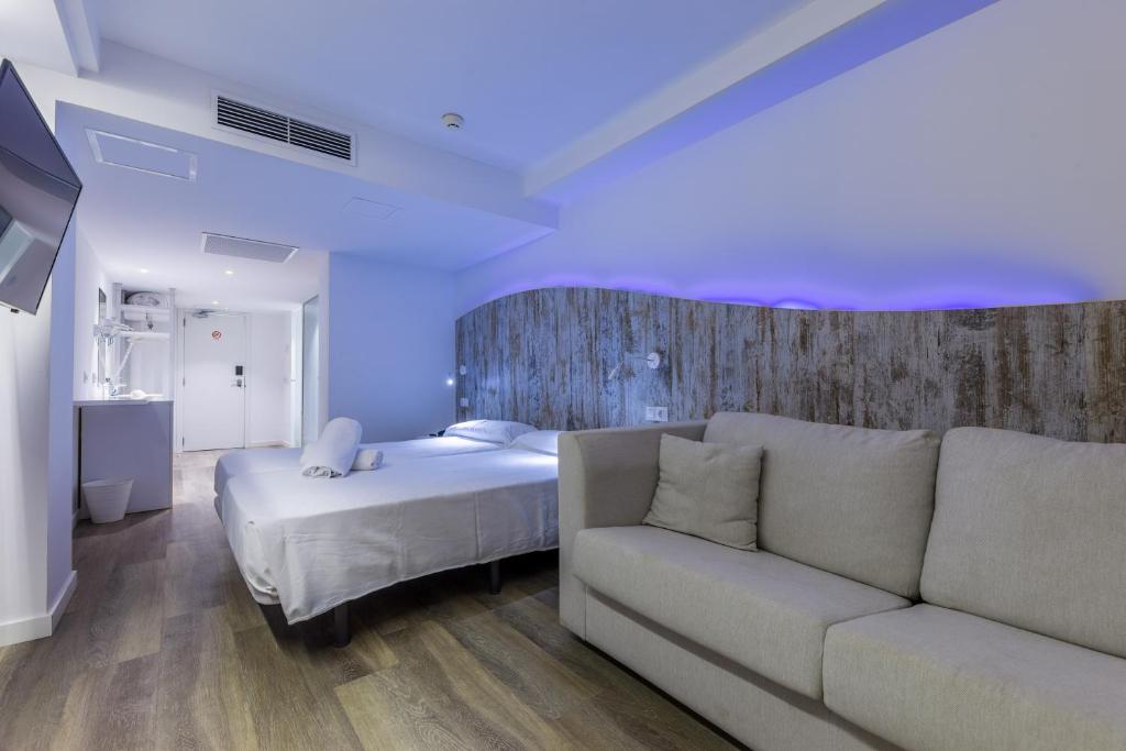 Hotel Triton Beach