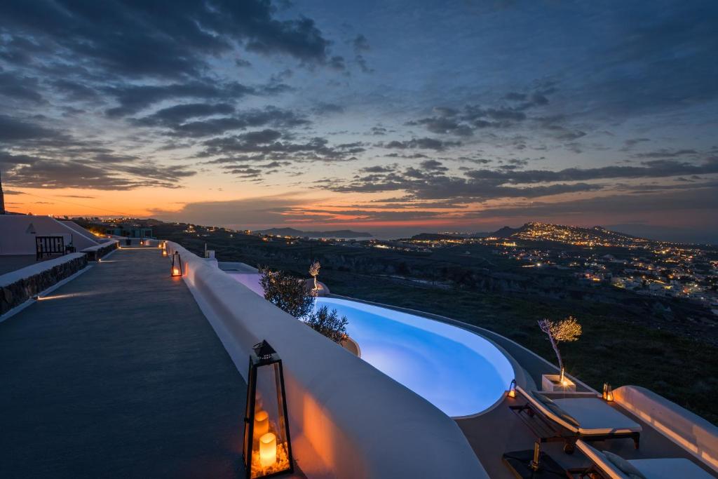 Carpe Diem Santorini (Pirgos)