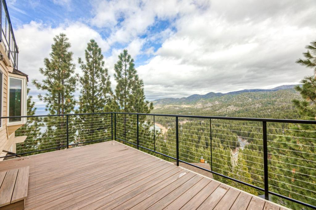 Lookout Lodge (Zephyr Cove)