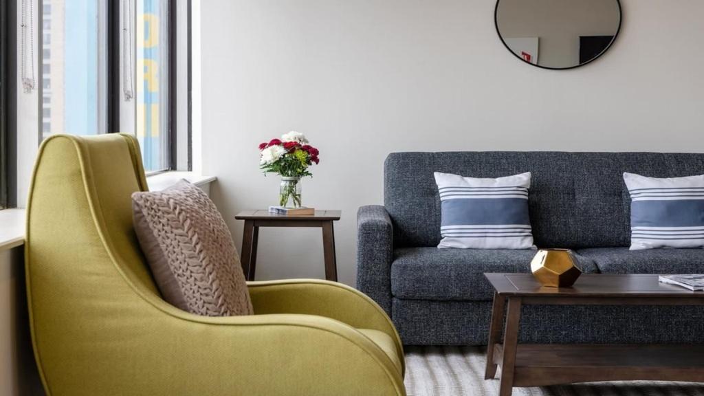 16th FL CozySuites Spacious 1BR with SKY POOL