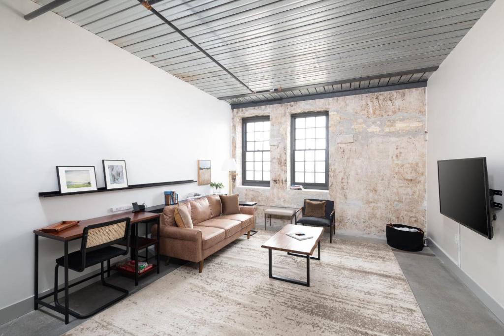 Flexhome Brewery District M1 - FiservGymParking