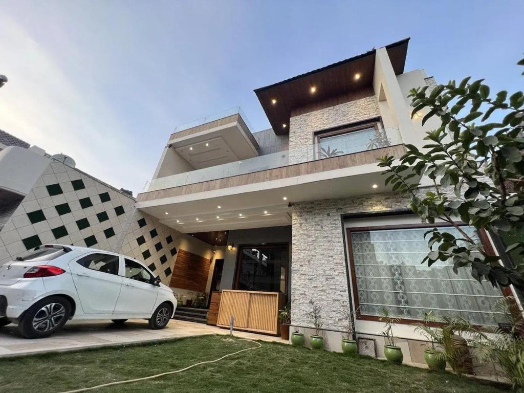 Ista Inn
