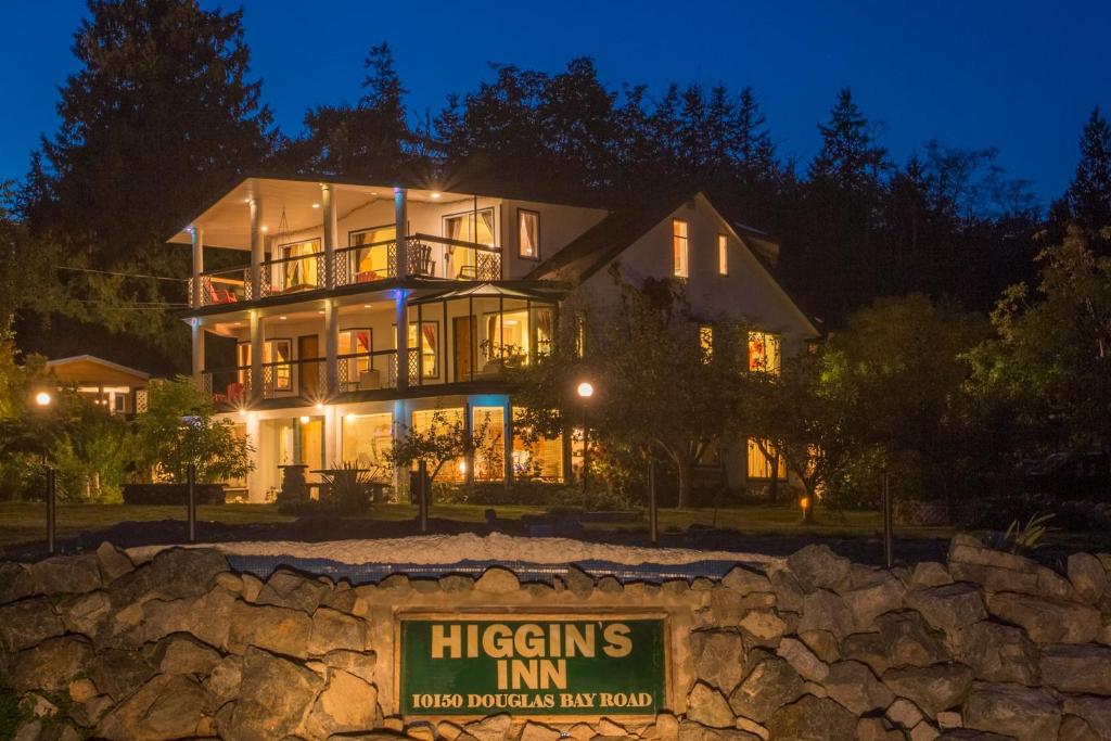 Higgin's Inn (Powell River)