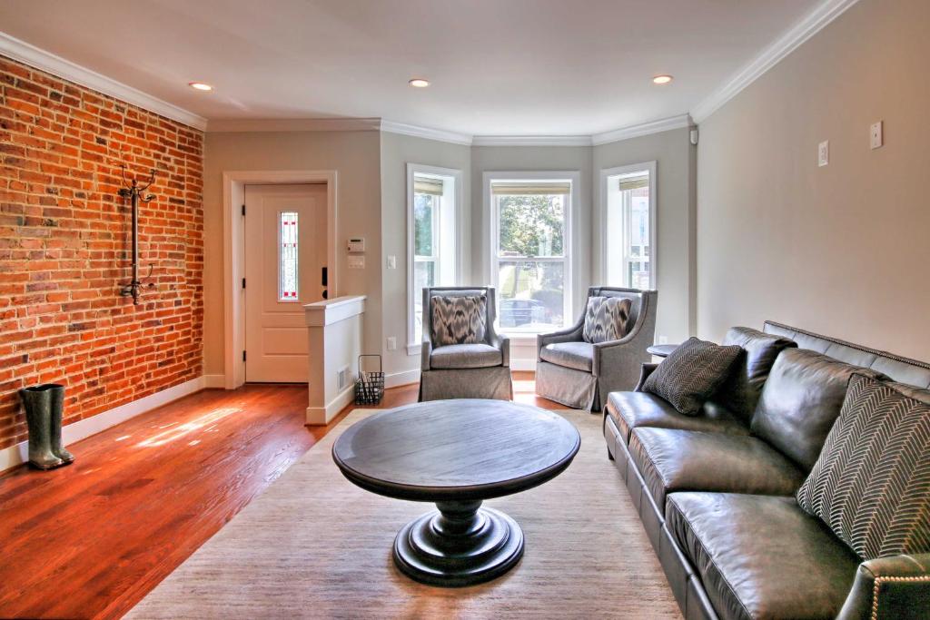 Peggys Place D C Home with Deck Near Downtown!