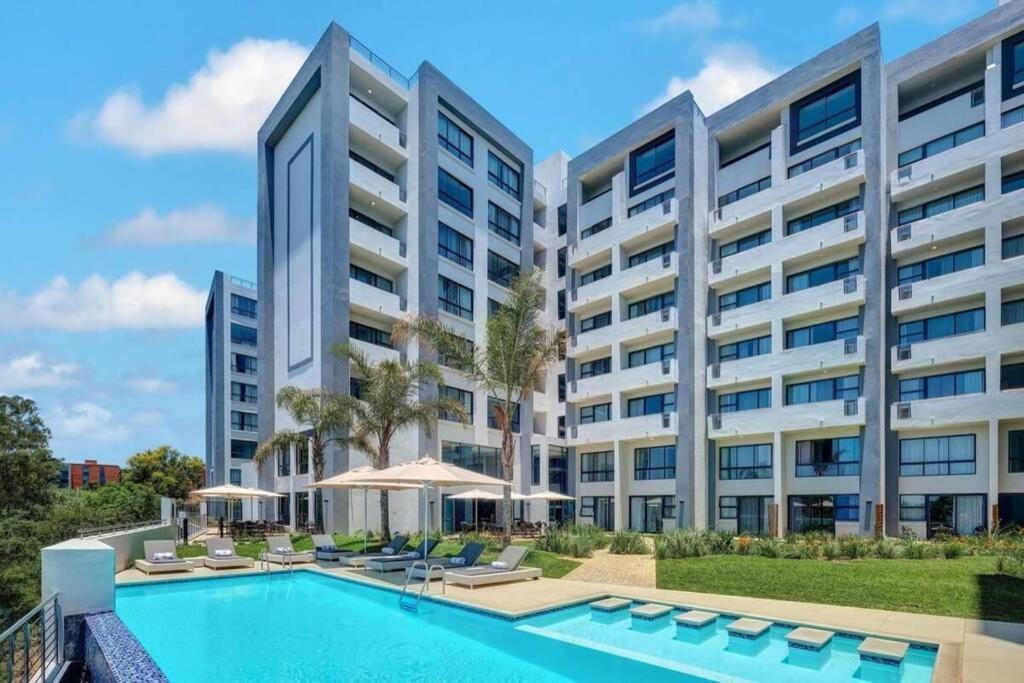 Entire luxury 2 bedroom en-suite apartment at Regency Hotel