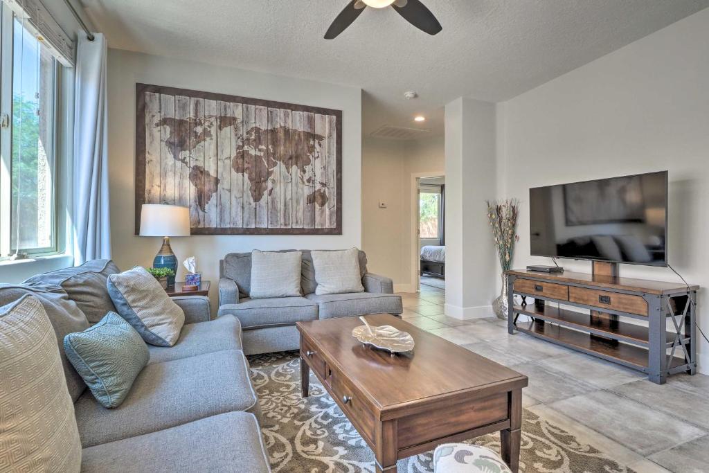 Dtwn Mesquite Condo with Resort Pool Golf and Gamble! (Mesquite)