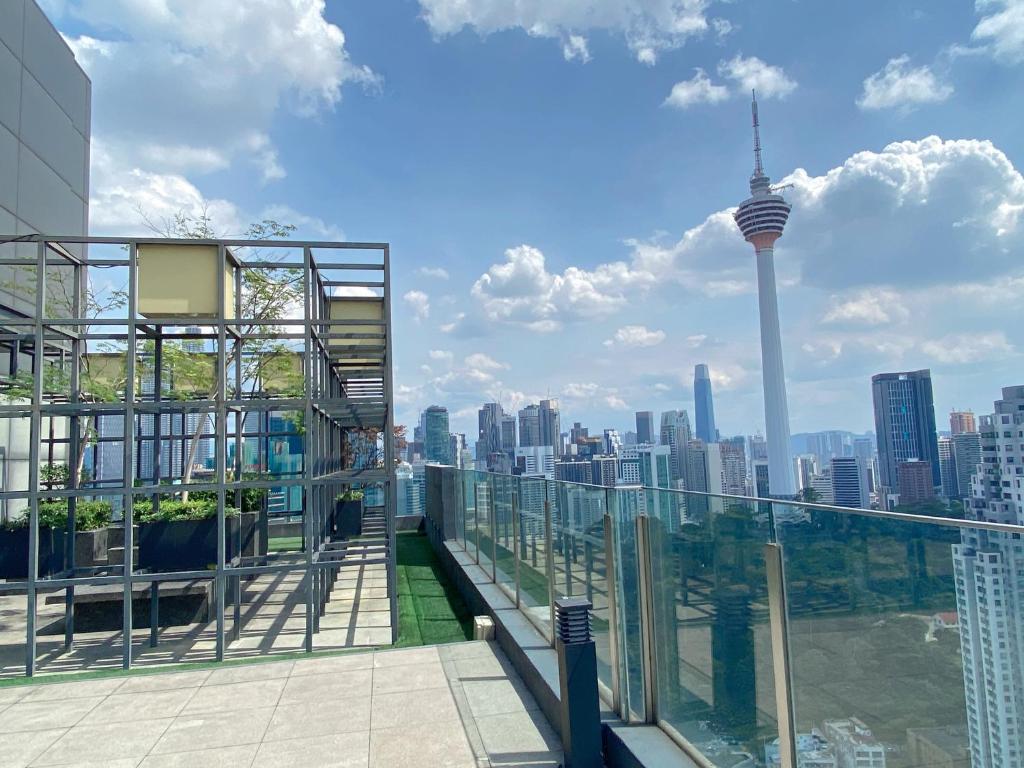 Anggun Residence Modern Suites with Netflix 3Mins to Monorail KL Near KLCC