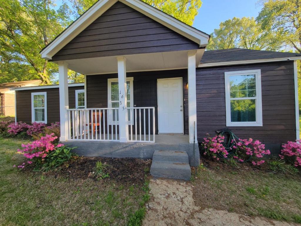 Cabin Like Home on 1.5 Acres
