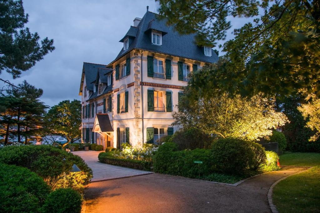Villa Tri Men (Combrit)
