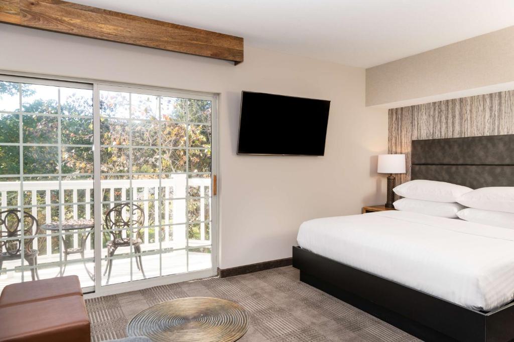 Cherry Valley Hotel (Newark)