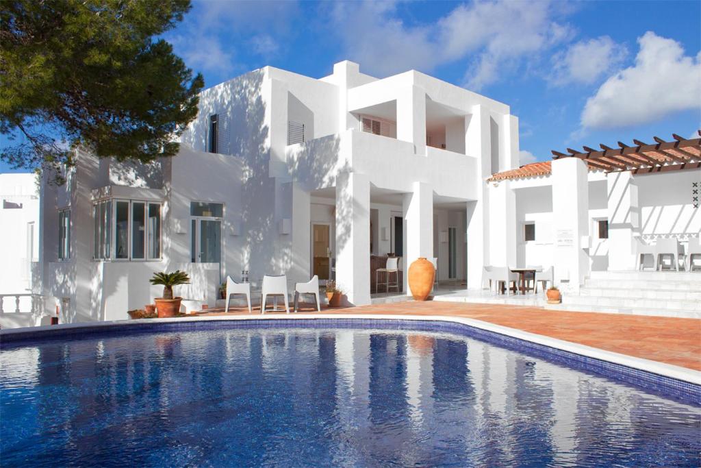 Hotel Village (Cala Vadella)