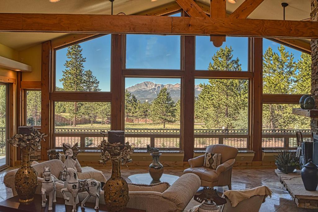 Rampart Range Resort (Woodland Park)