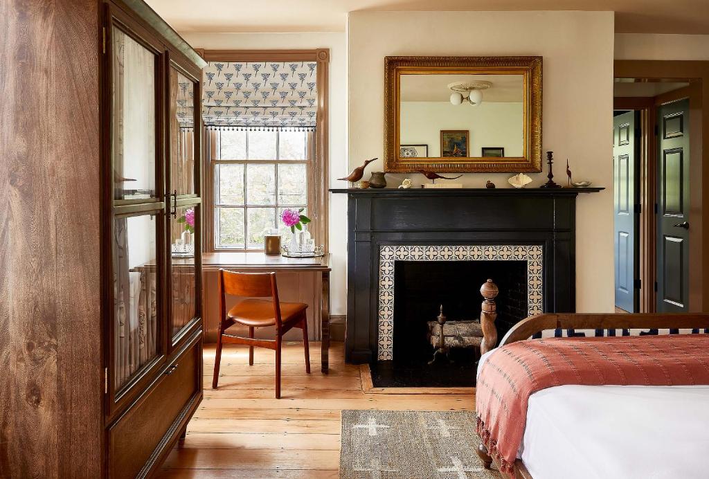 Blue Iris by Life House (Nantucket)