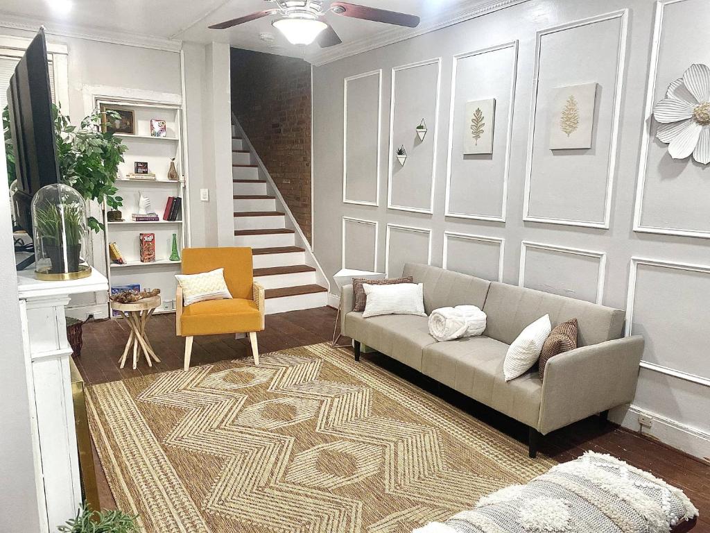 Bohemian 3bd Fells Point home near Hopkins & Inner Harbor