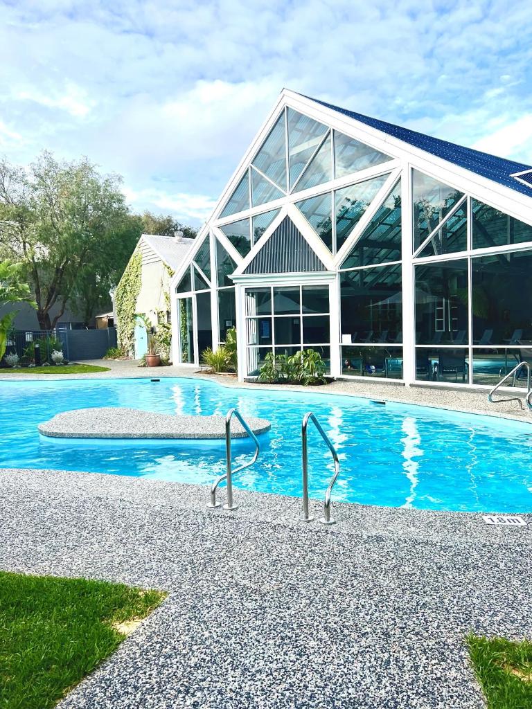 Broadwater Resort