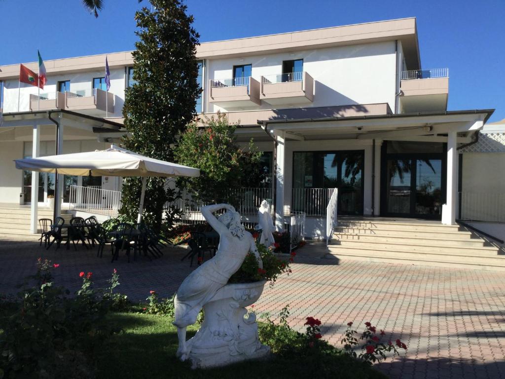 Hotel Parco degli Ulivi (Scerne)