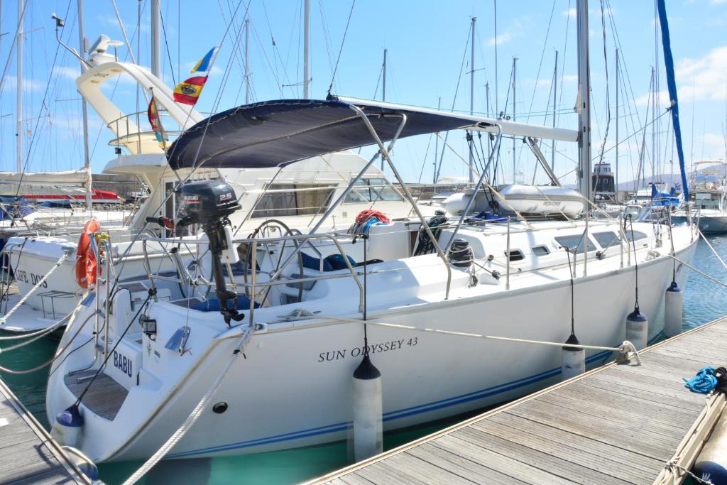 Velero Babu (Puerto Calero)