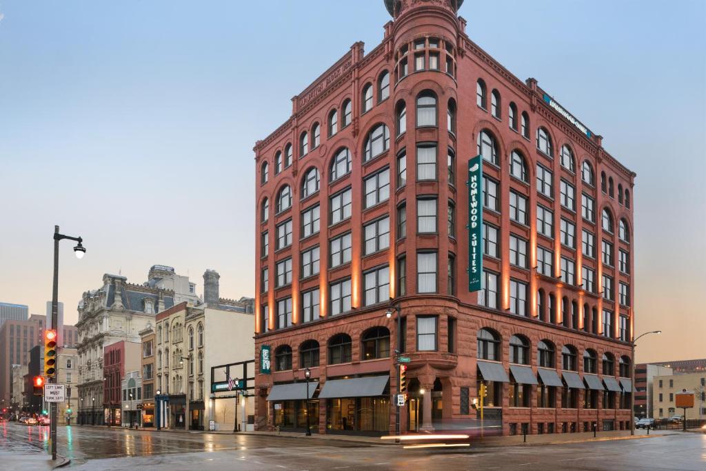 Homewood Suites By Hilton Milwaukee Downtown