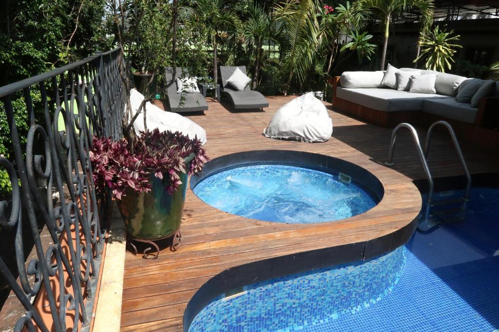 Los Pilares Hotel