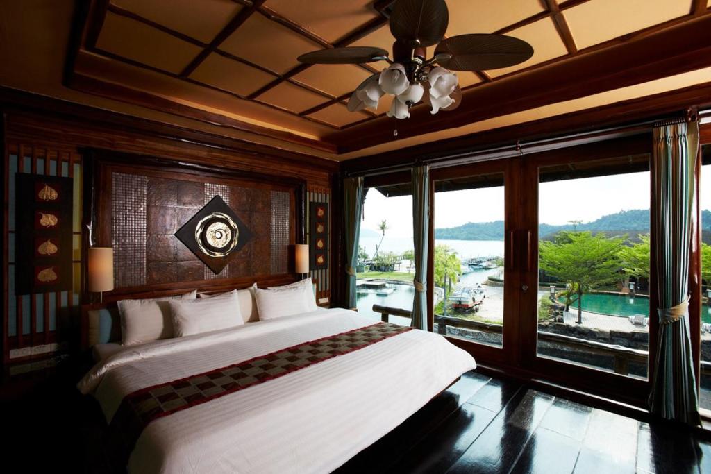 Parama Koh Chang