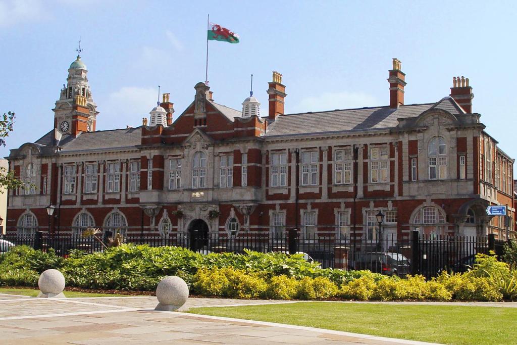 Morgans Hotel (Swansea)