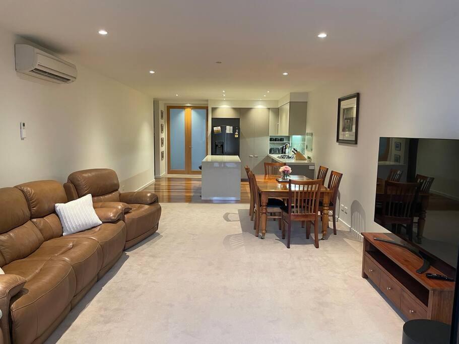 Pier Point 203 @ The Geelong Waterfront