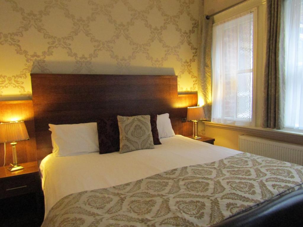 The Duke of Edinburgh Hotel & Bar (Barrow in Furness)