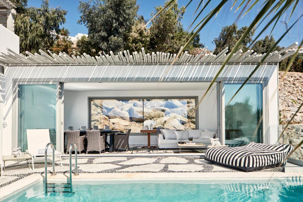 Myconian Imperial - Leading Hotels of the World (Elia Beach)