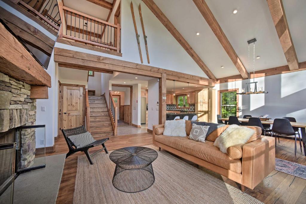 Luxury Home with Deck Explore the Catskill Mtns! (Windham)