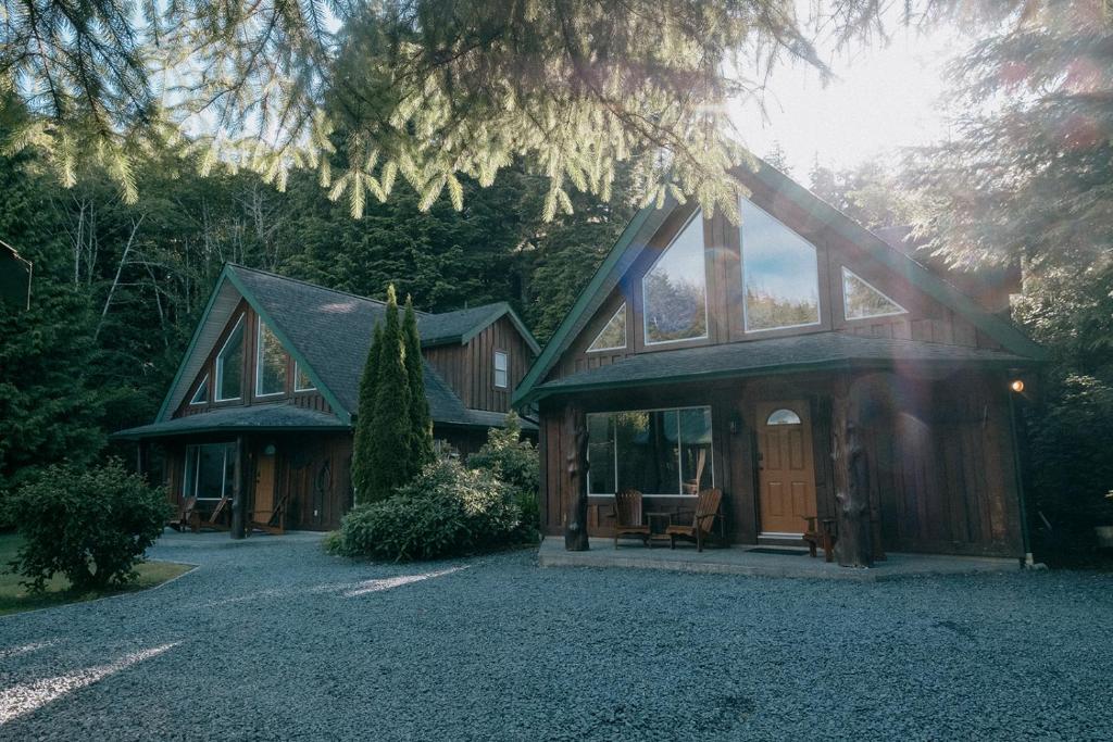 Wild Coast Wilderness Resort (Port Renfrew)