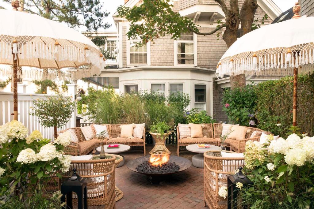 Life House (Nantucket)