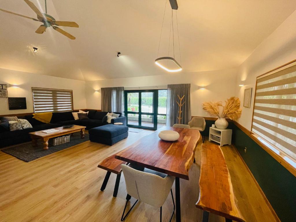 Tikitere Lodge