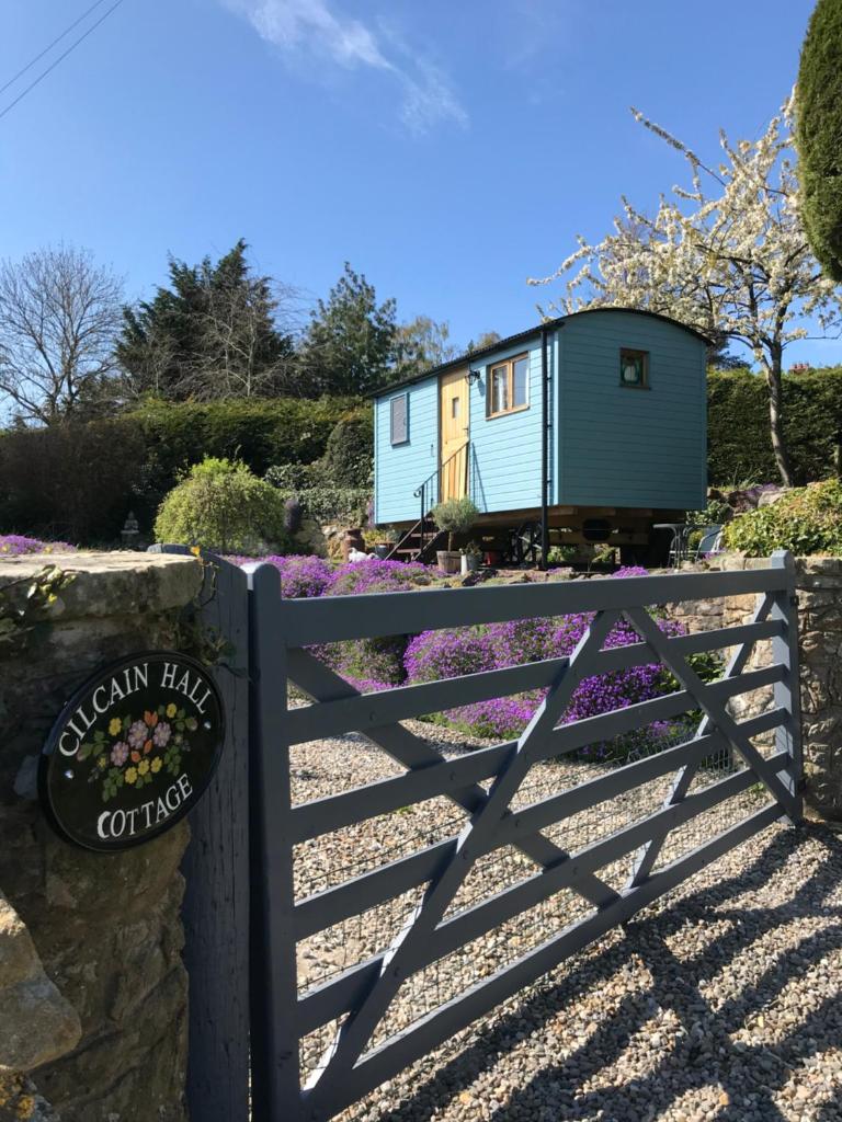Shepherds Hut in the Hills - Nr. Mold (Nannerch)