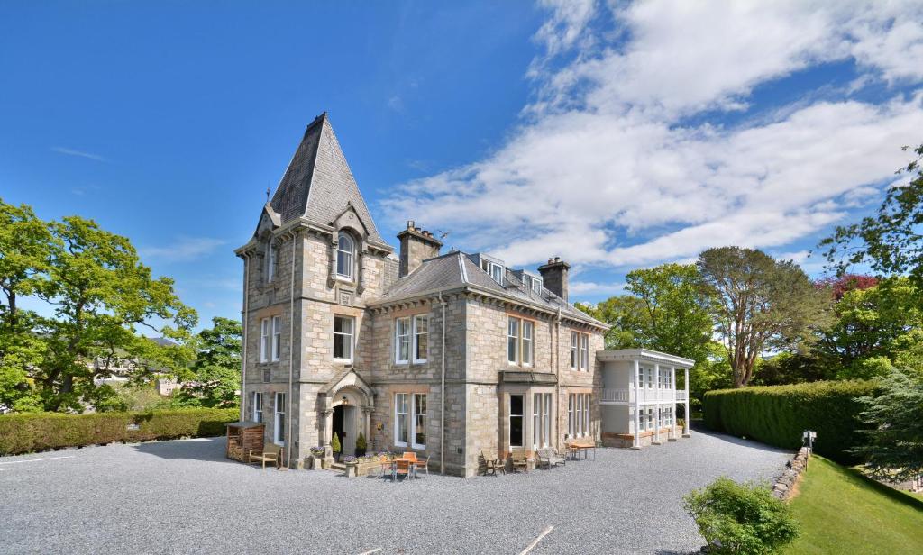 Knockendarroch Hotel (Pitlochry)
