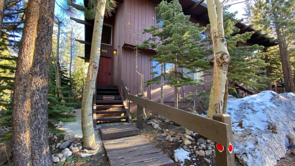2 Bedroom Condos at Mammoth Estates - Near Mammoth Village!