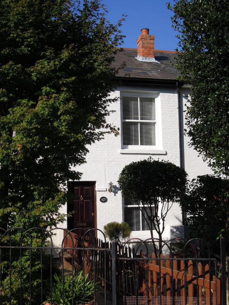 Pretty Victorian Cottage (Portsmouth)