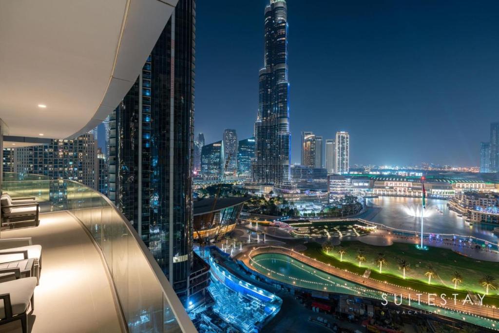 Fountain and Burj Khalifa Facing Exclusive Suite