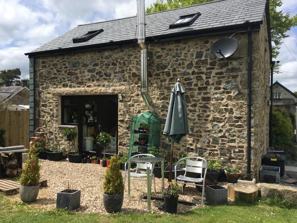 LYDONIA BARN (Lydford)