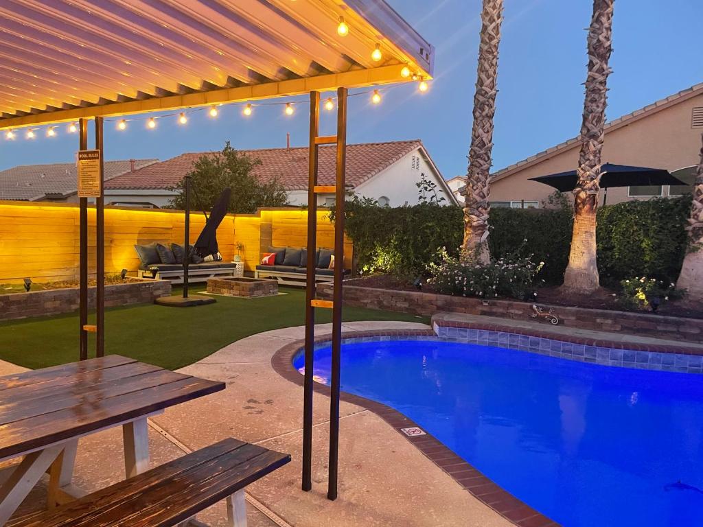 Gorgeous Henderson Home with Heated Pool!