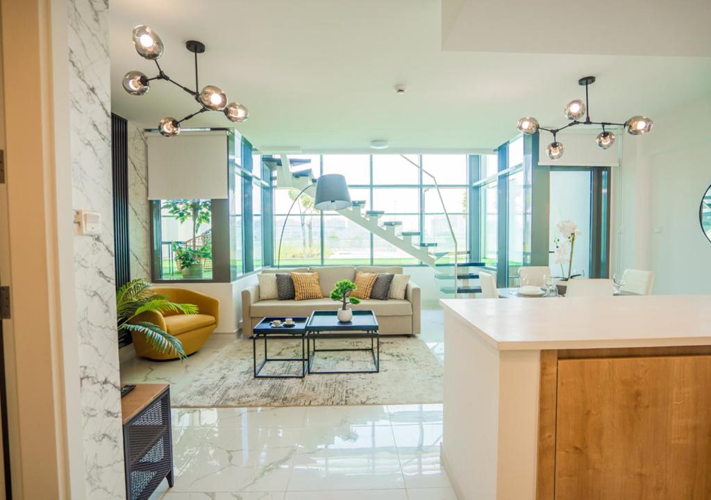 Nasma Luxury Stays - Al Raha Lofts 2